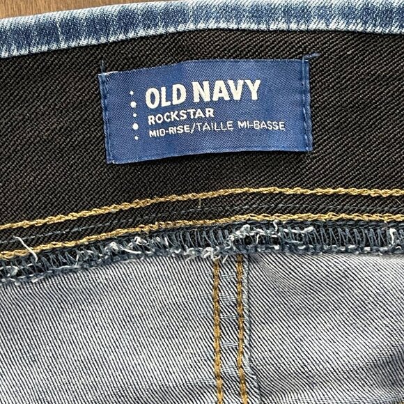 Old Navy Rockstar Mid Rise Jeans Women's Plus Size 16 Elastic Waist CUT HEMS - Picture 4 of 10